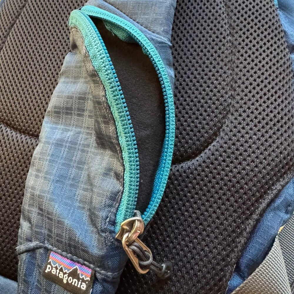 Patagonia Sling Bag Blue - Picture 7 of 9